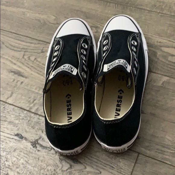 Converse Slip Ons. NWT - Picture 3 of 6